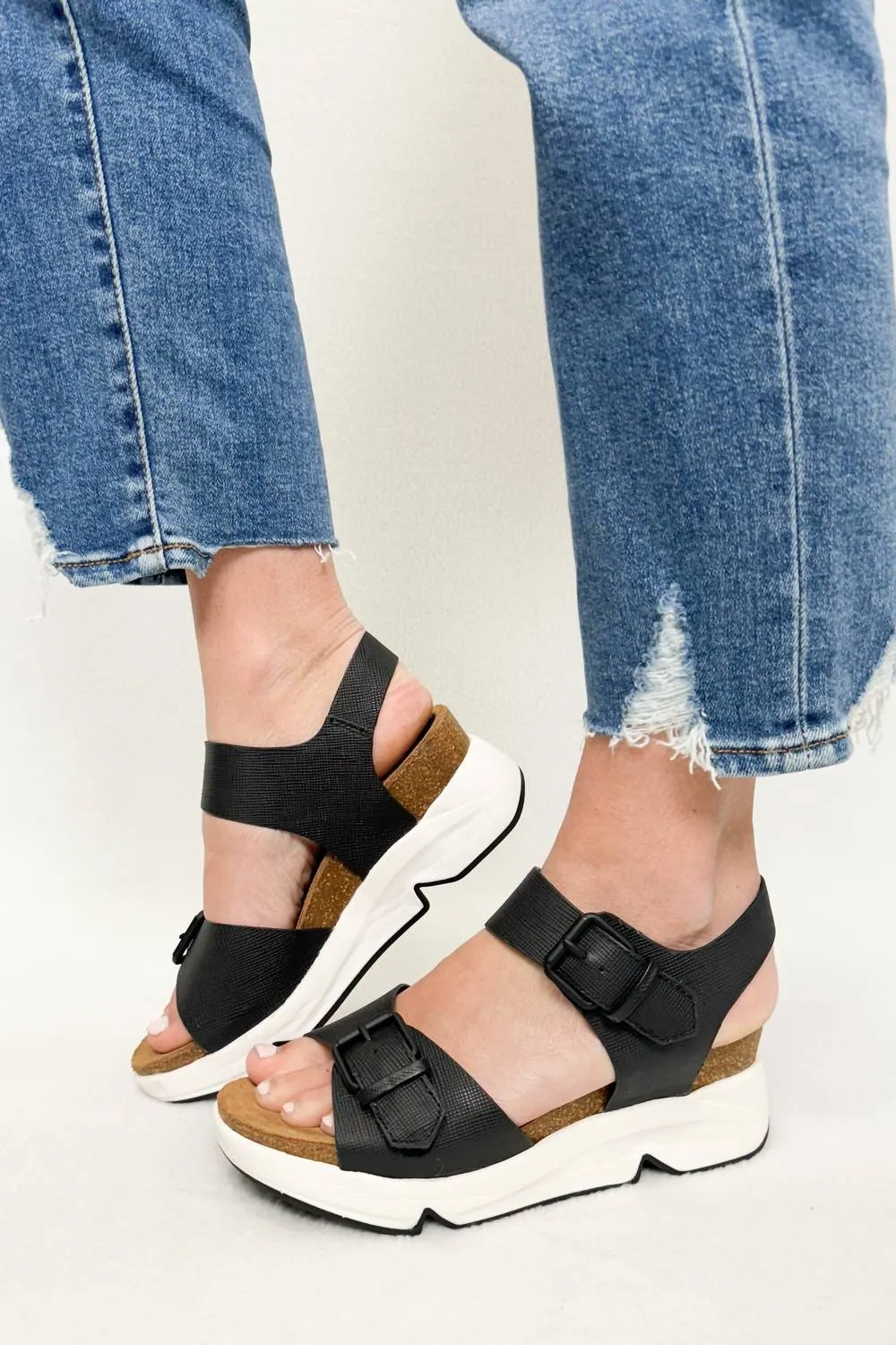 Castello Sandal In Black