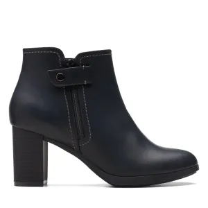 Clarks Bayla Glow in Black Leather