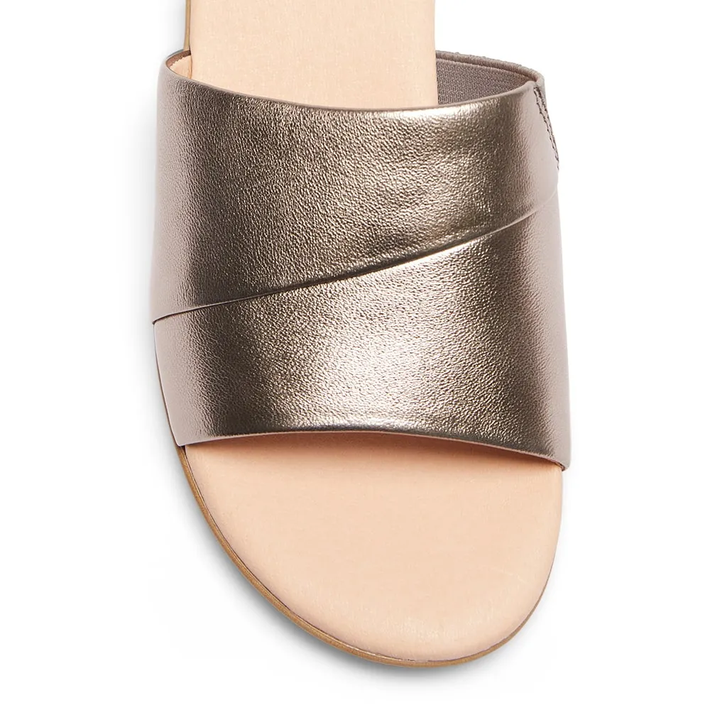 Ellen Slide in Pewter Leather