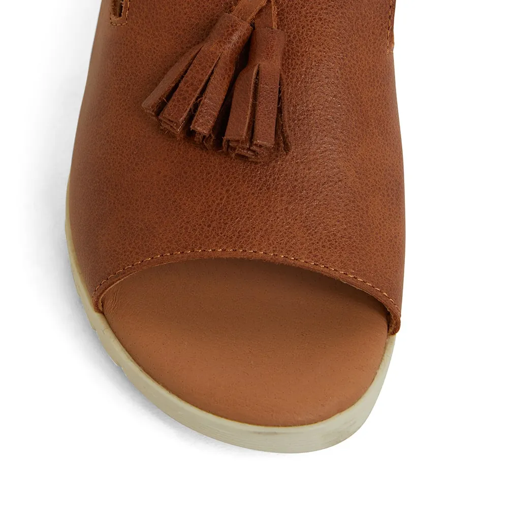 Gilmore Sandal in Cognac Leather