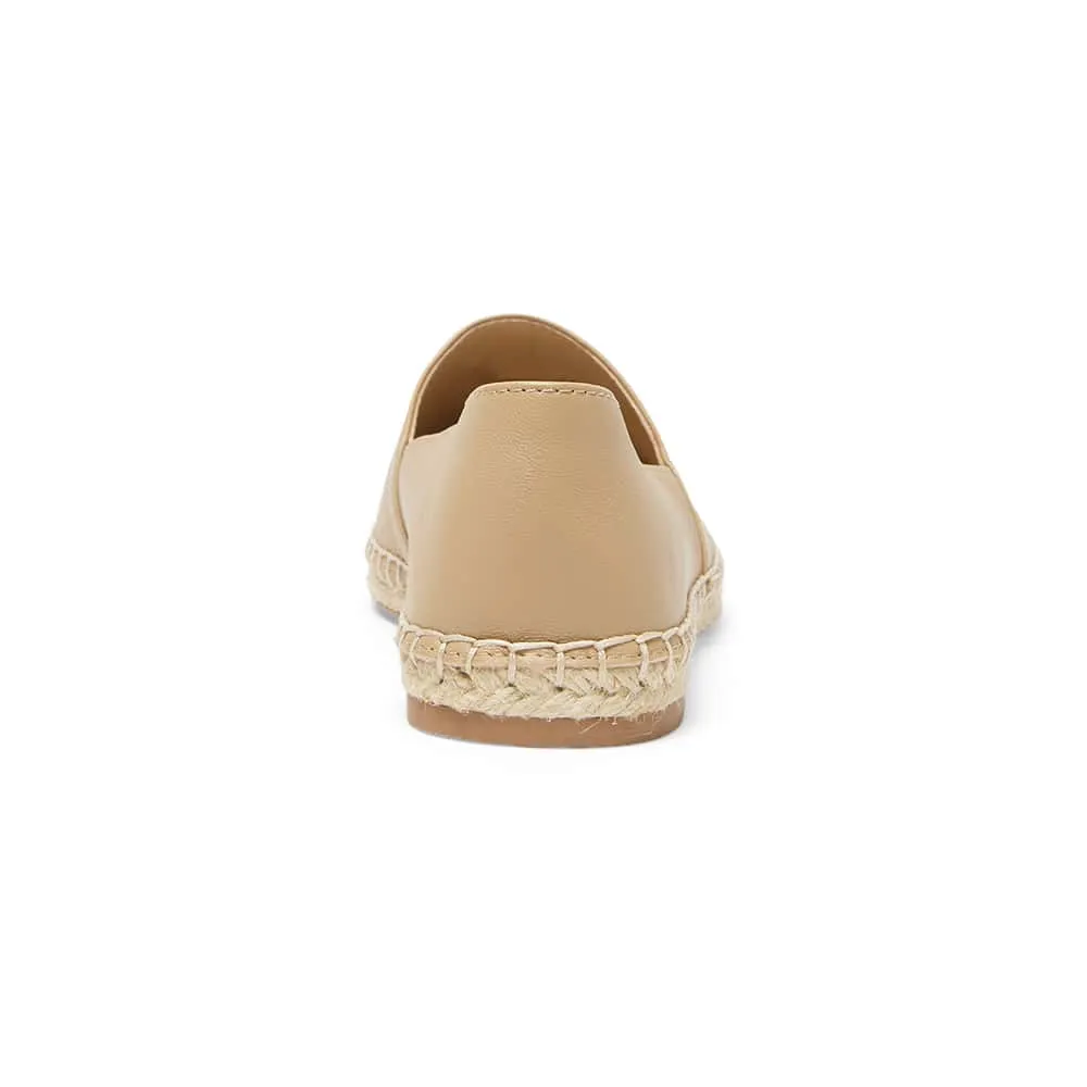 Juno Flat in Black And Camel Leather