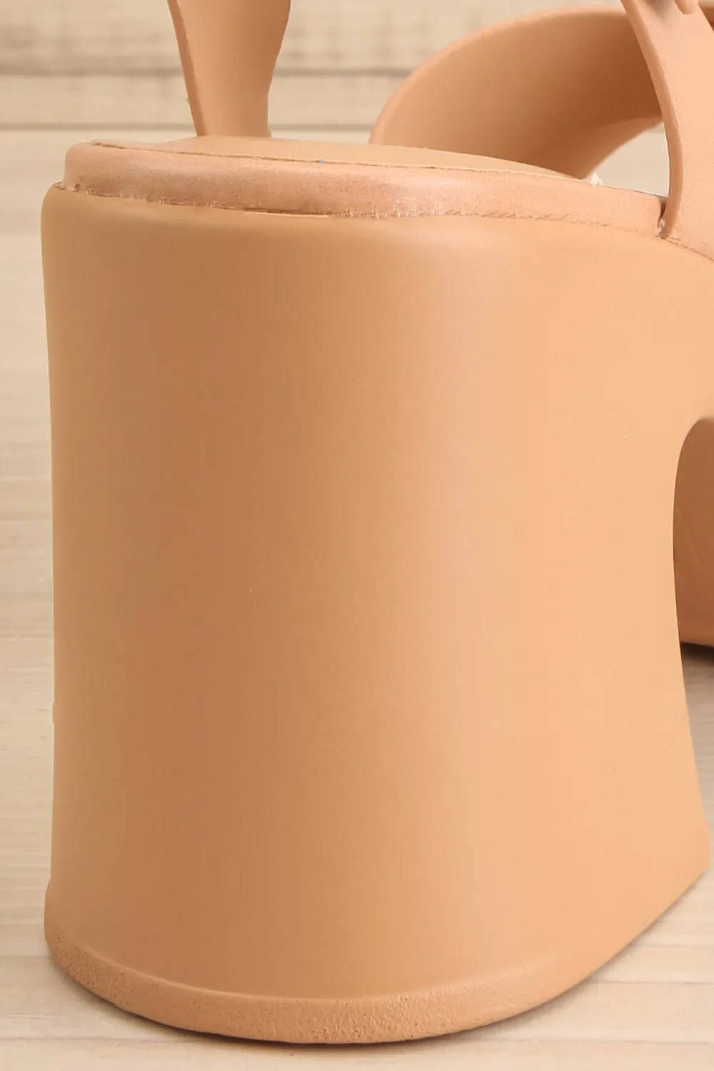 Lokobe | Beige Platform Sandals