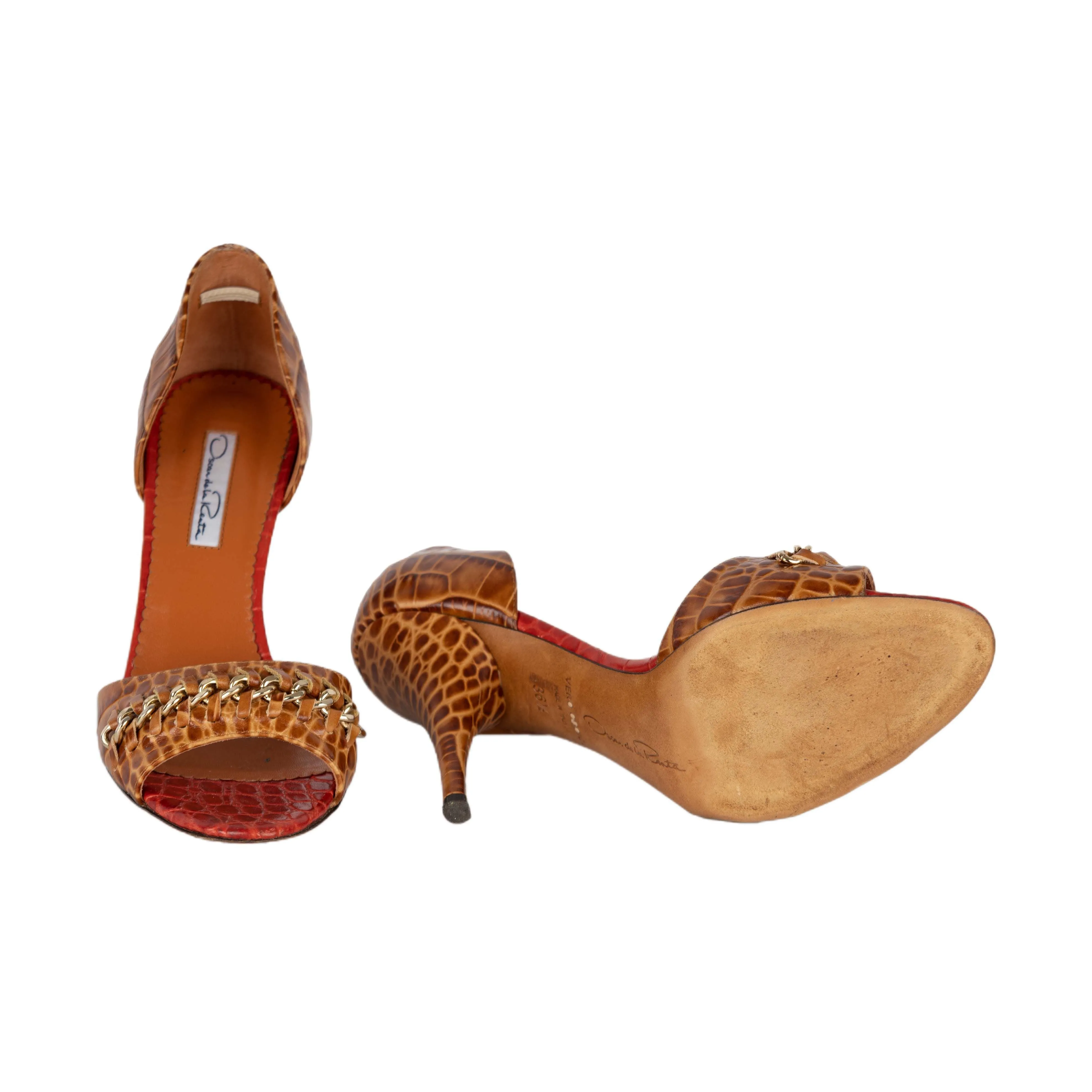 Oscar de la Renta Alligator Embossed Leather Chain Strap D'orsay Pumps