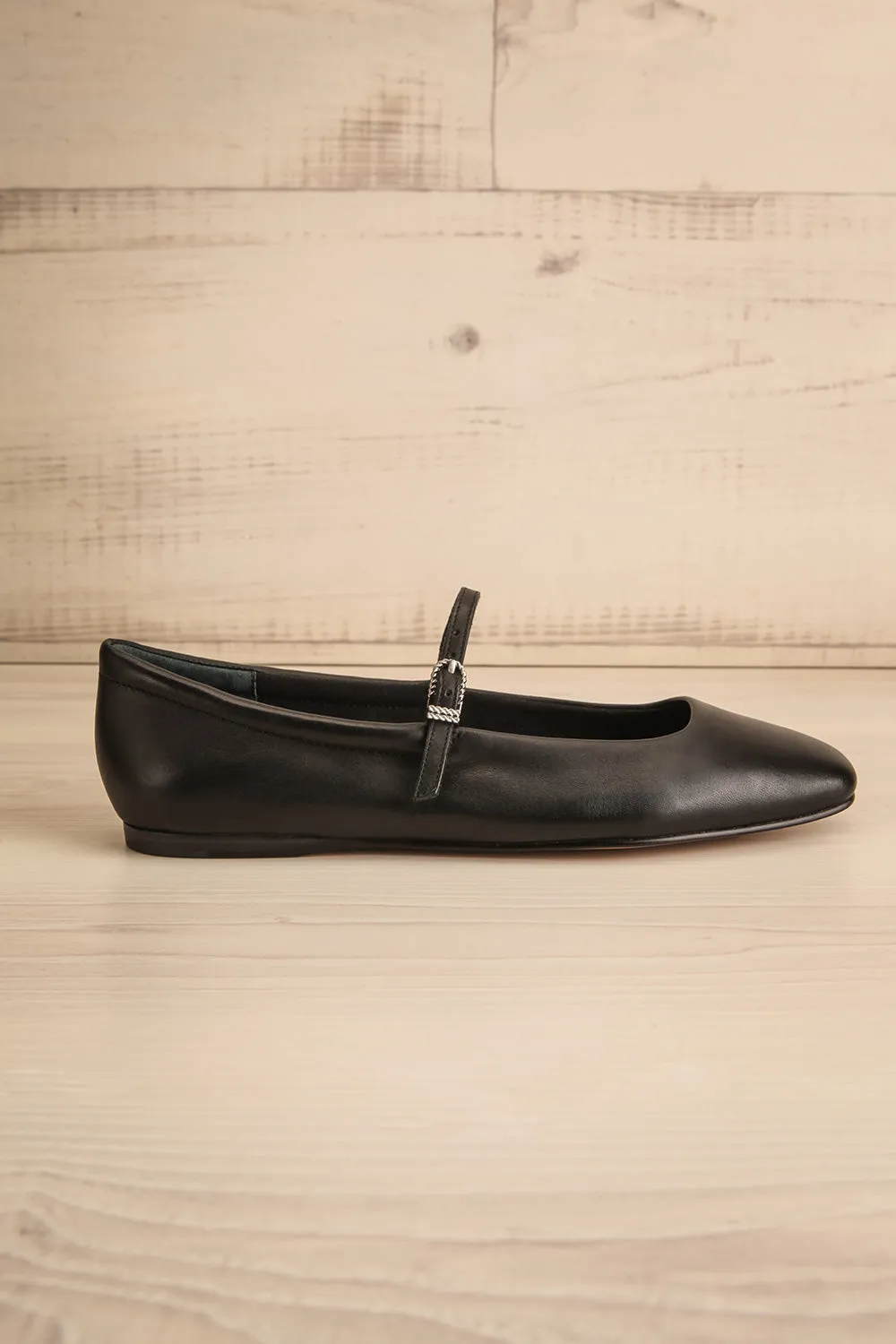 Reyes Black | Leather Ballerina Flats