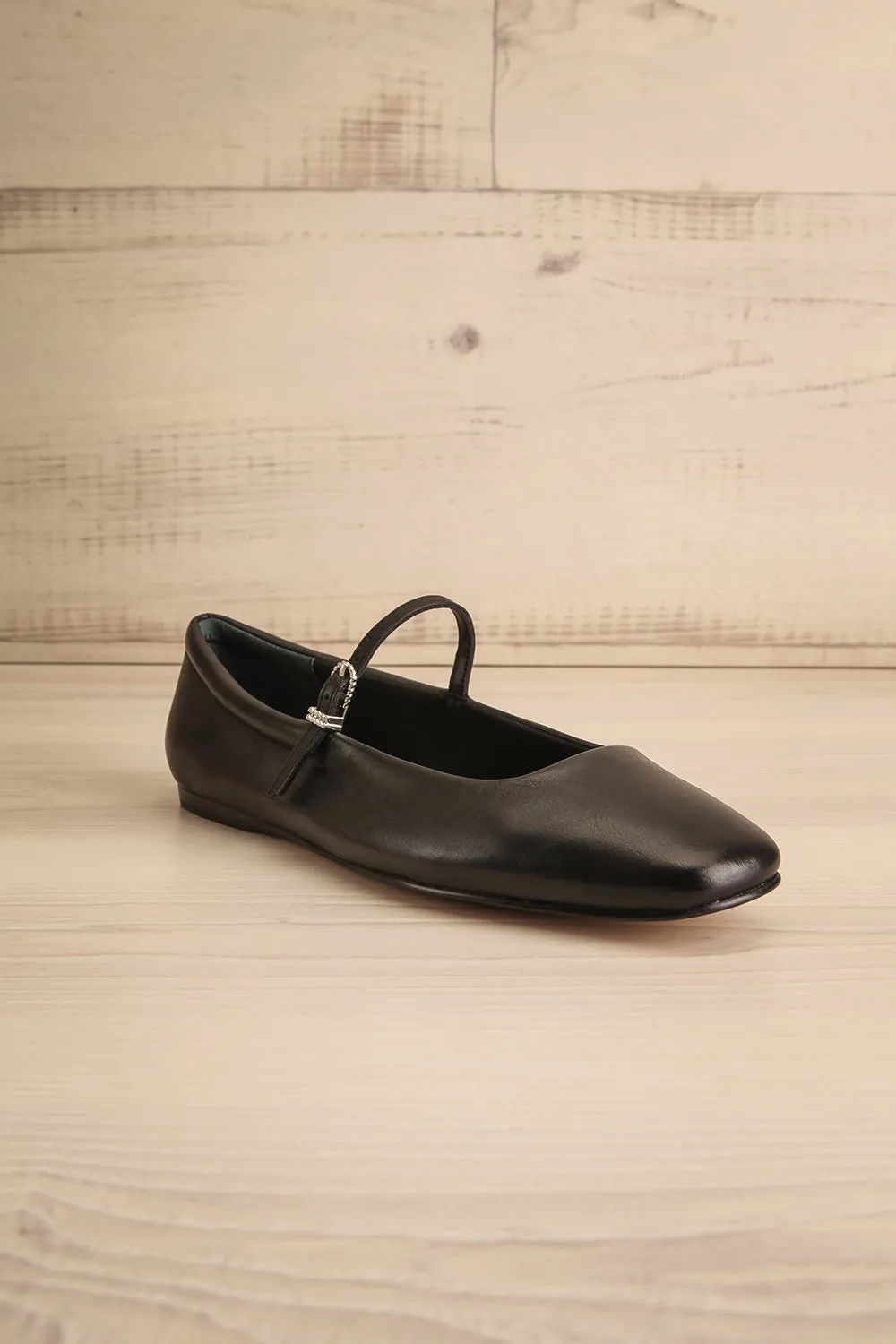 Reyes Black | Leather Ballerina Flats