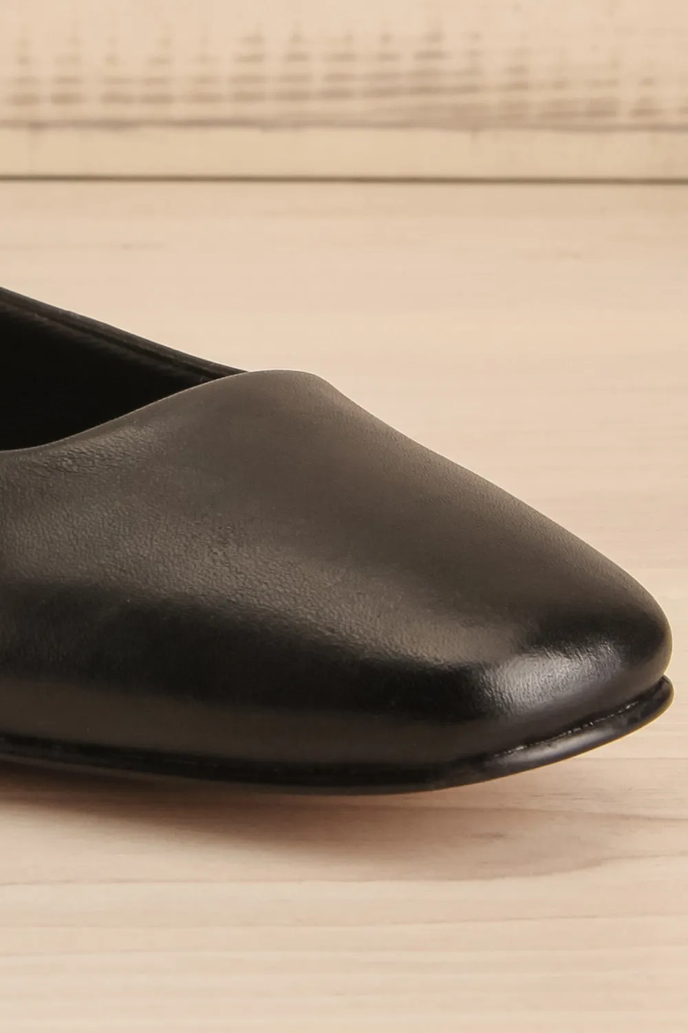 Reyes Black | Leather Ballerina Flats