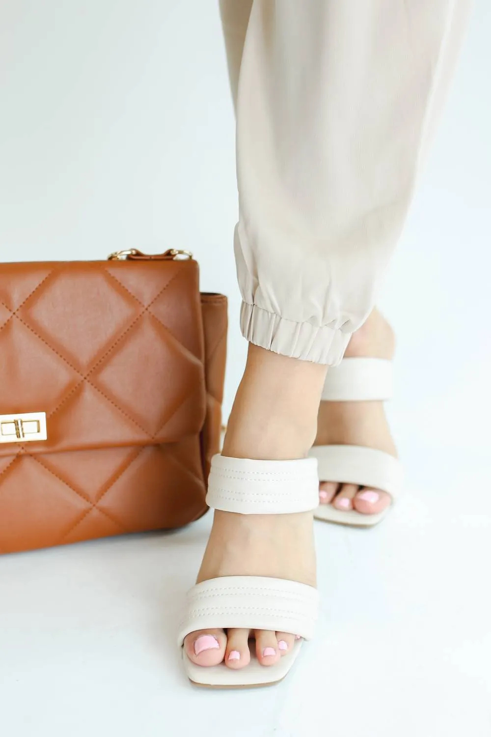 Sarah Heels In Bone