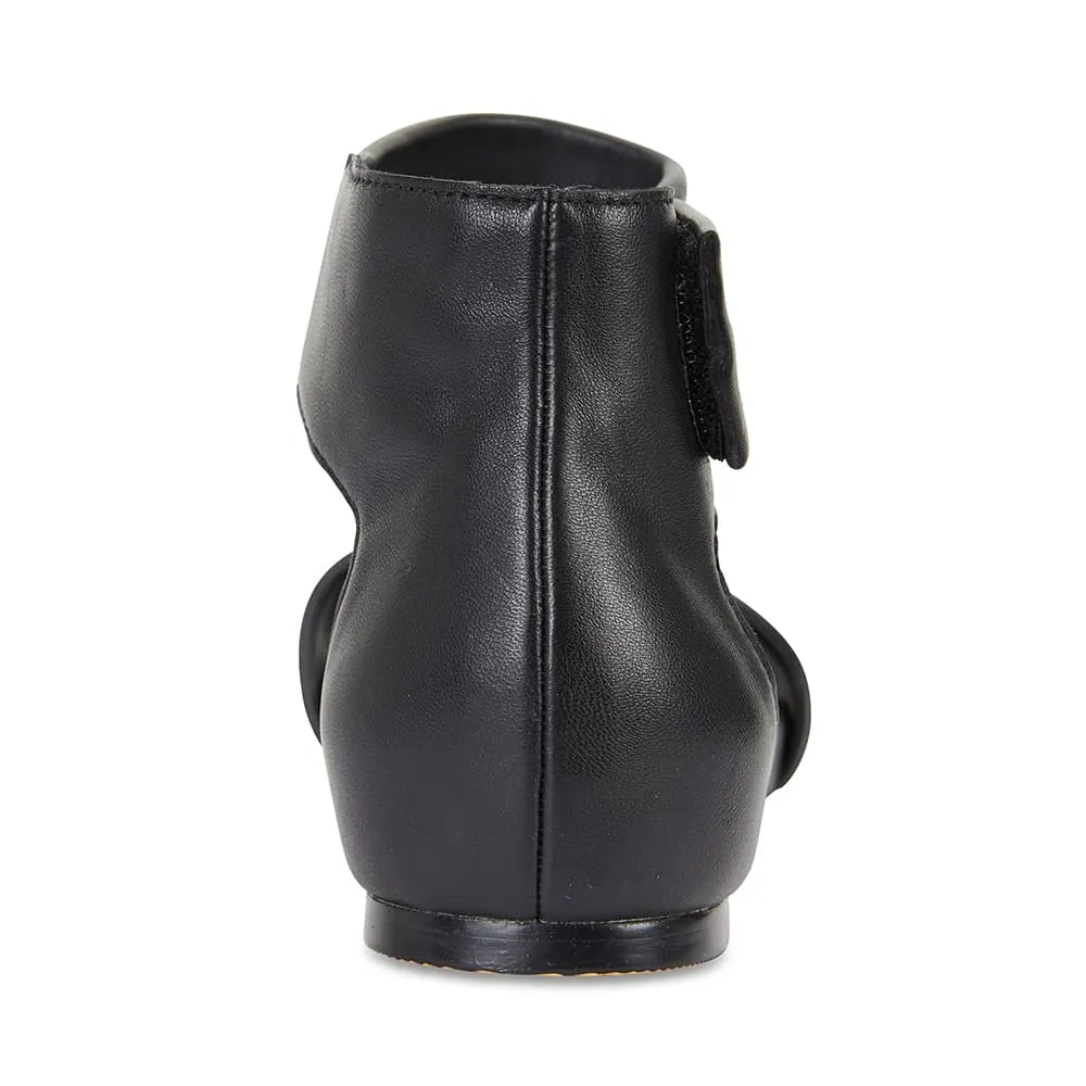 Shay Sandal in Black Leather