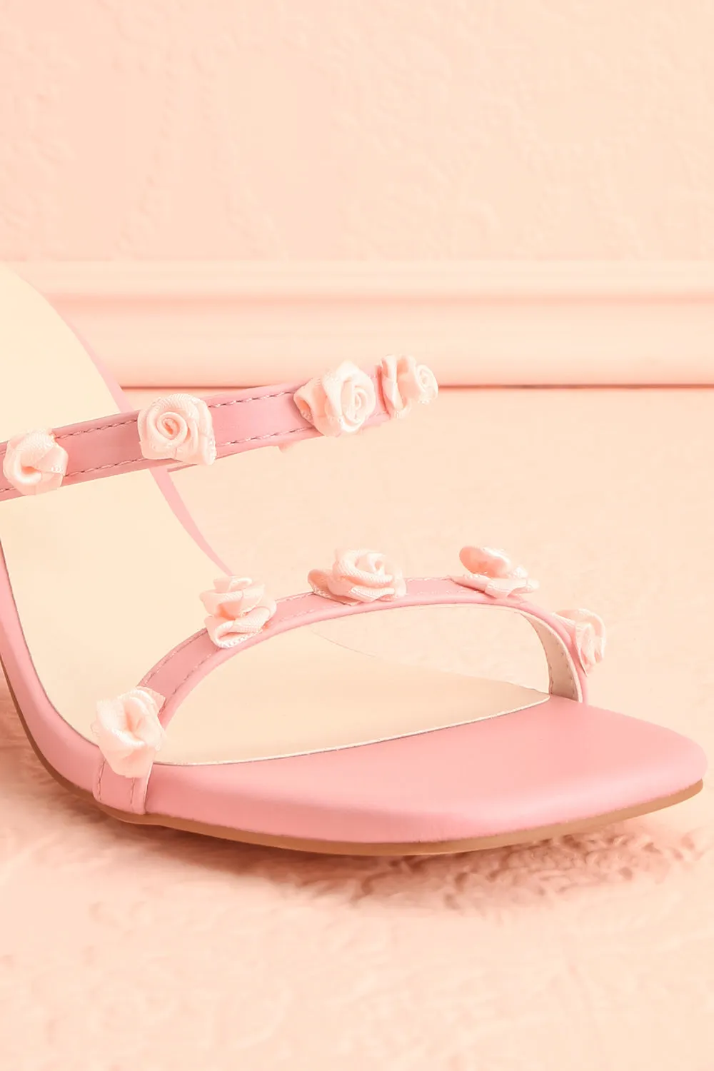 Synthicia Pink | Heeled Sandals w/ Rose Flowers