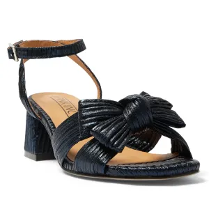 Tiara Heel in Navy Pleat