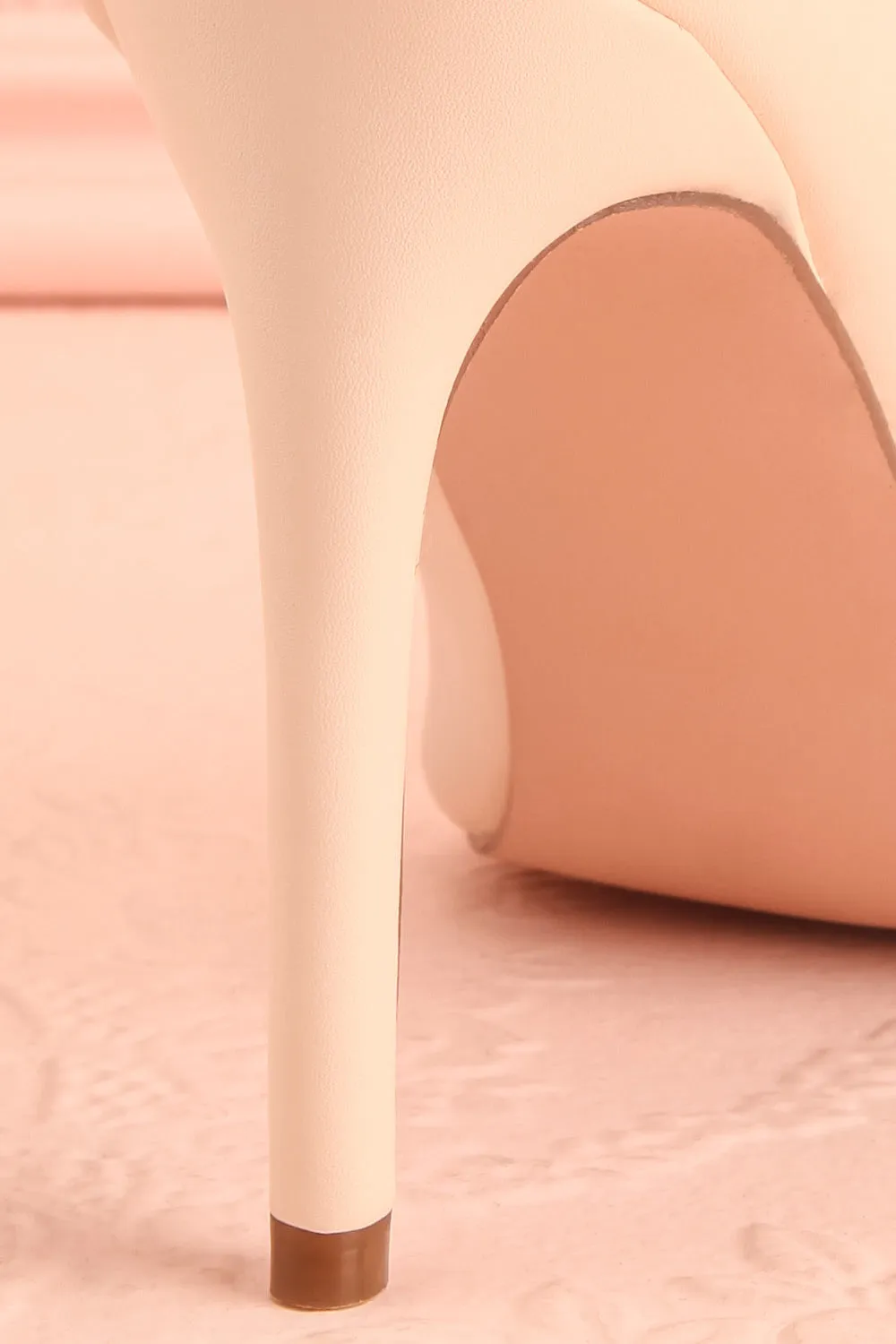 Trenta Ivory | Pointed Toe Heels