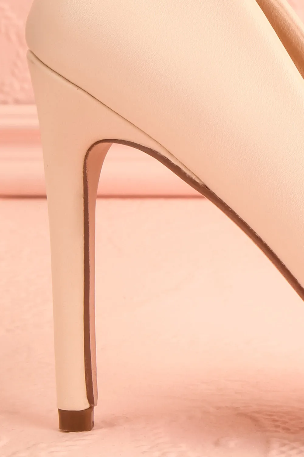 Trenta Ivory | Pointed Toe Heels