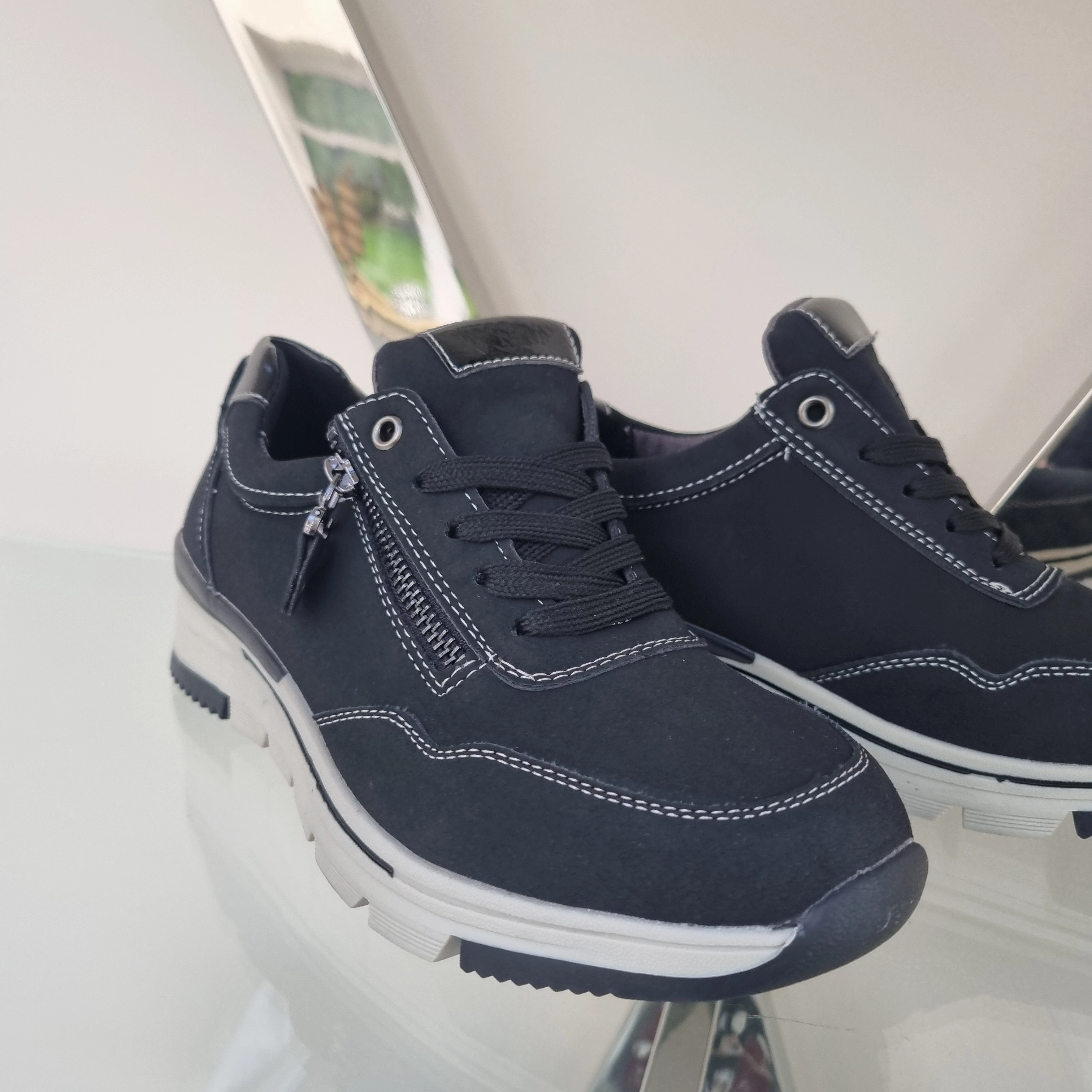 Wedge trainers