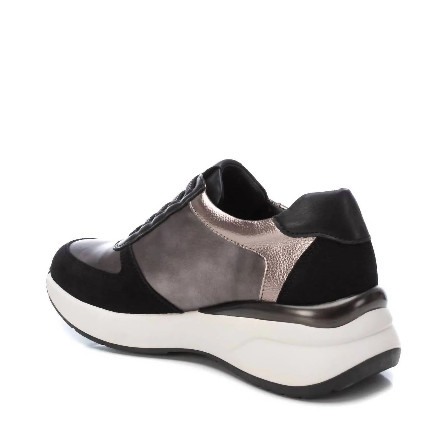 Women's Casual Sneakers In Black