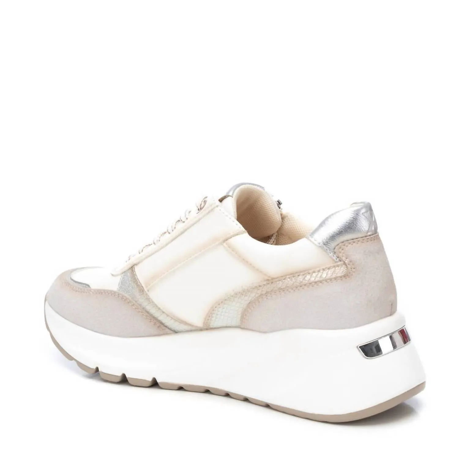 Women's Casual Sneakers In White