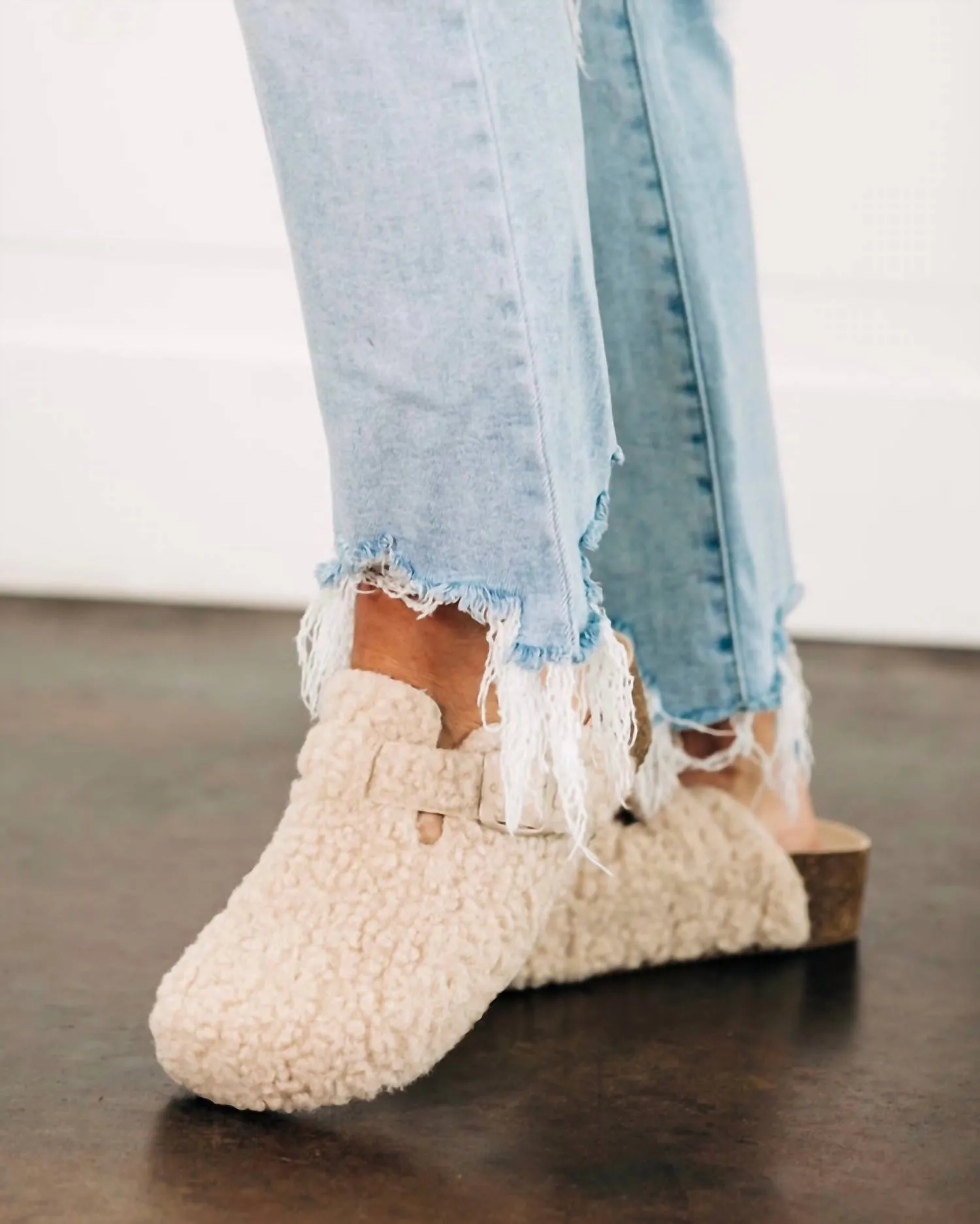 Women's Furry Slide On Clogs In Cream