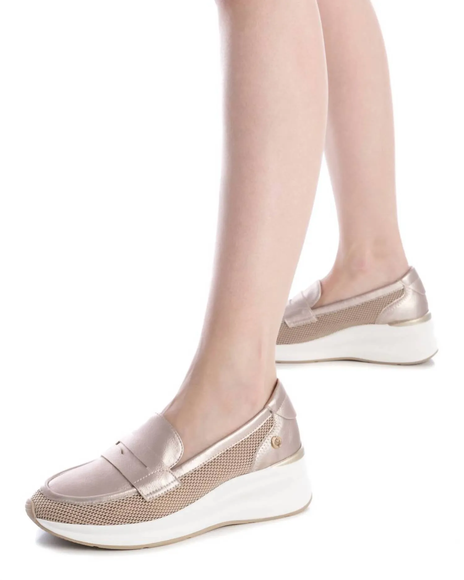 Women's Moccasins Shoes In Nude