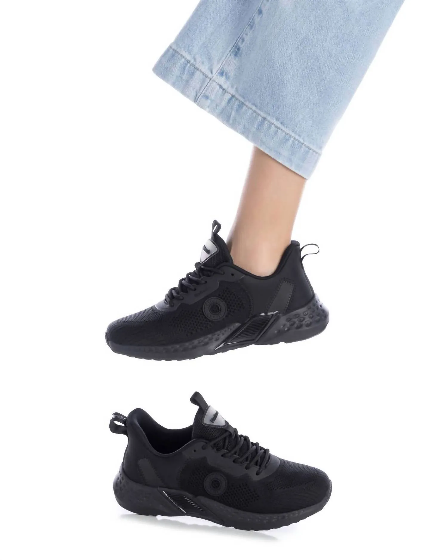 Women's Performance Comfort Sneakers In Black