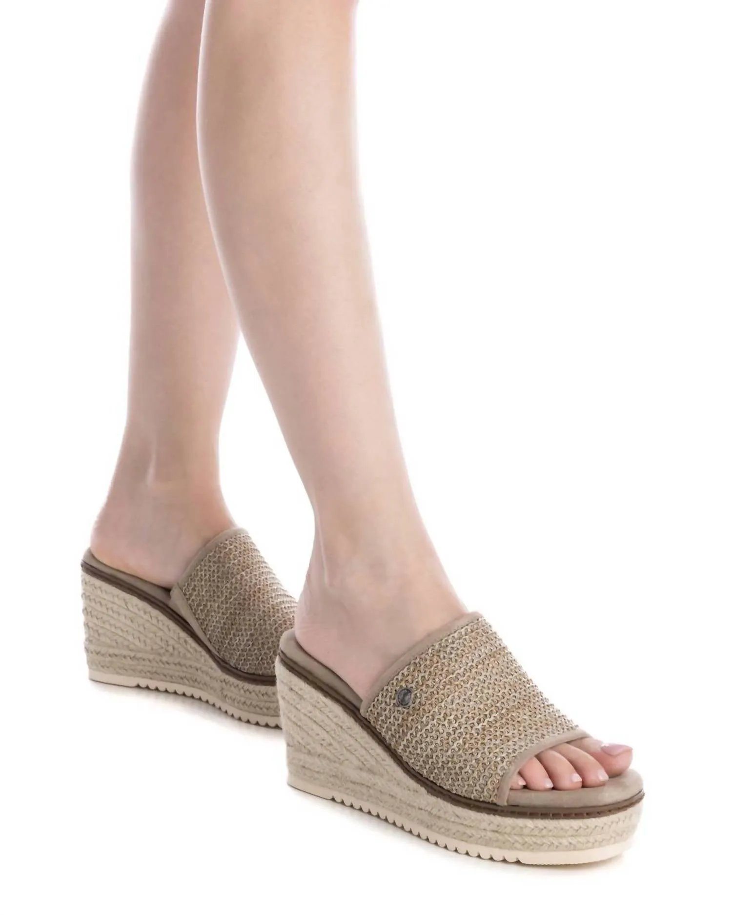 Women's Wedge Sandals In Taupe