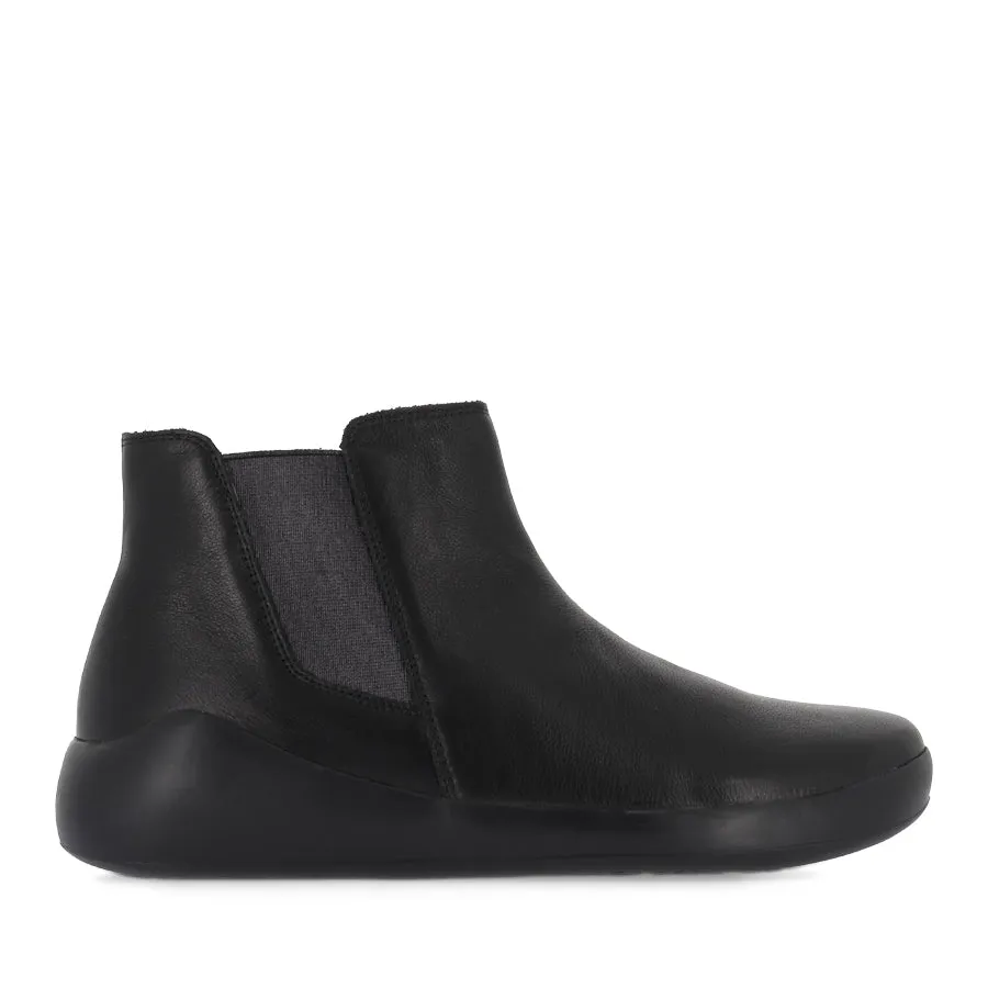 YUMBA XW - BLACK-BLACK METALLIC LEATHER